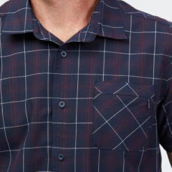 Camisa Trekking Viaje TRAVEL 100 Cuadros Manga Corta Negro Hombre -Ropa Montañismo Tienda camisa trekking viaje travel 100 cuadros manga corta negro hombre 3