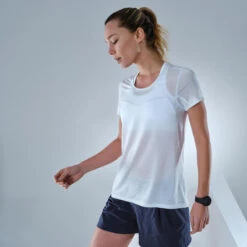 Quechua Camiseta De Montaña Y Trekking Ultraligera Mujer FH500 Gris -Ropa Montañismo Tienda camiseta de montaa y trekking ultraligera mujer fh500 gris 2