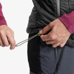 Chaleco Acolchado De Montaña Y Trekking Mujer Forclaz MT100 Negro 9 Chaleco Acolchado De Montaña Y Trekking Mujer Forclaz MT100 Negro -Ropa Montañismo Tienda chaleco acolchado de montaa y trekking mujer forclaz mt100 negro 3