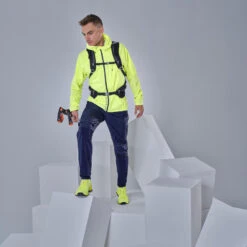 Chaqueta Impermeable De Montaña Y Trekking Ultraligera Hombre Quechua FH500 7 Chaqueta Impermeable De Montaña Y Trekking Ultraligera Hombre Quechua FH500 -Ropa Montañismo Tienda chaqueta impermeable de montaa y trekking ultraligera hombre quechua fh500 2